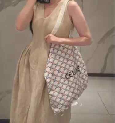 CELINE【入手困難】大人気 TEXTILE★SMALL CABAS★ 全色 CELINE【入手困難】大人気 TEXTILE☆SMALL CABAS☆ 全色 (CELINE