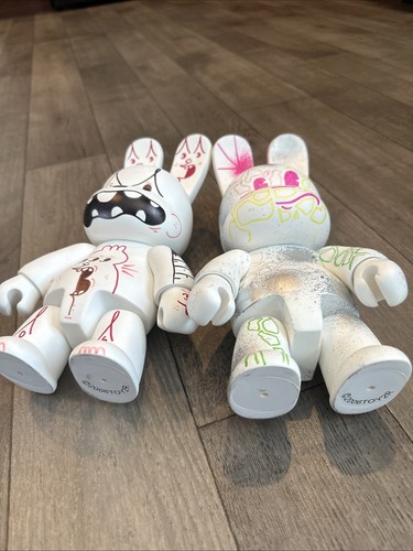 Qee Bunny’s Custom By Famous Artists Nasty & Unknown 1 Of 1 - Vinyl Figures Sign - Bild 9 von 9