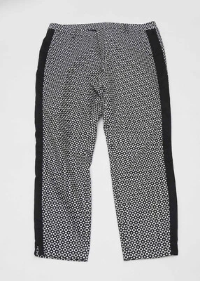 C&A Yessica Damen Stretch Freizeithose 3/4,Gr.42 Schwarz/Weiß Muster sehr schon  - Bild 1 von 3