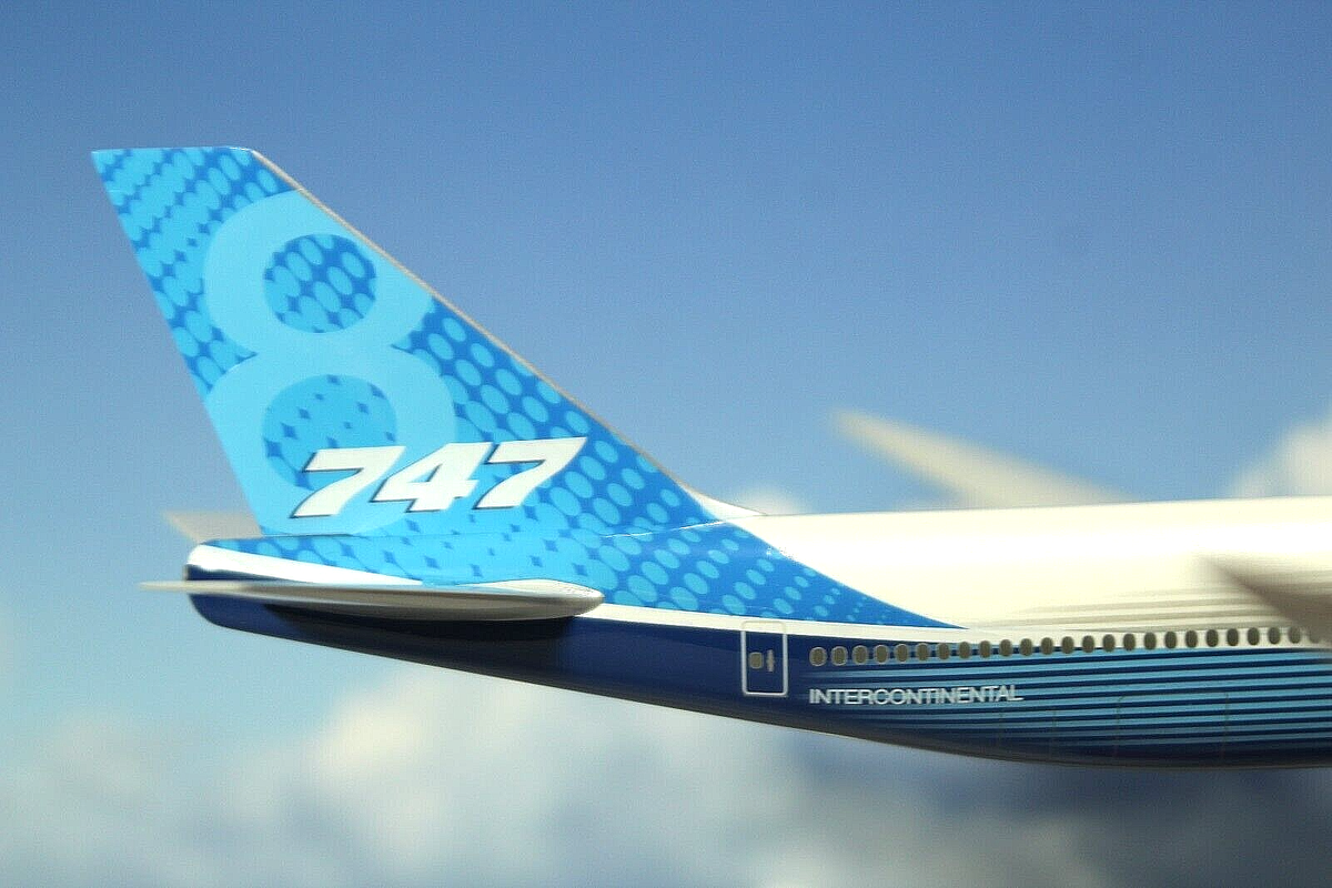 Hogan Wings Boeing 747-8 Factory Livery 1:200 Scale RARE | eBay