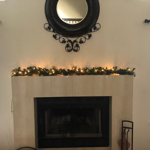 Pre-Lit BERRY And  PINECONE Christmas Garland 6 FT - Picture 1 of 4
