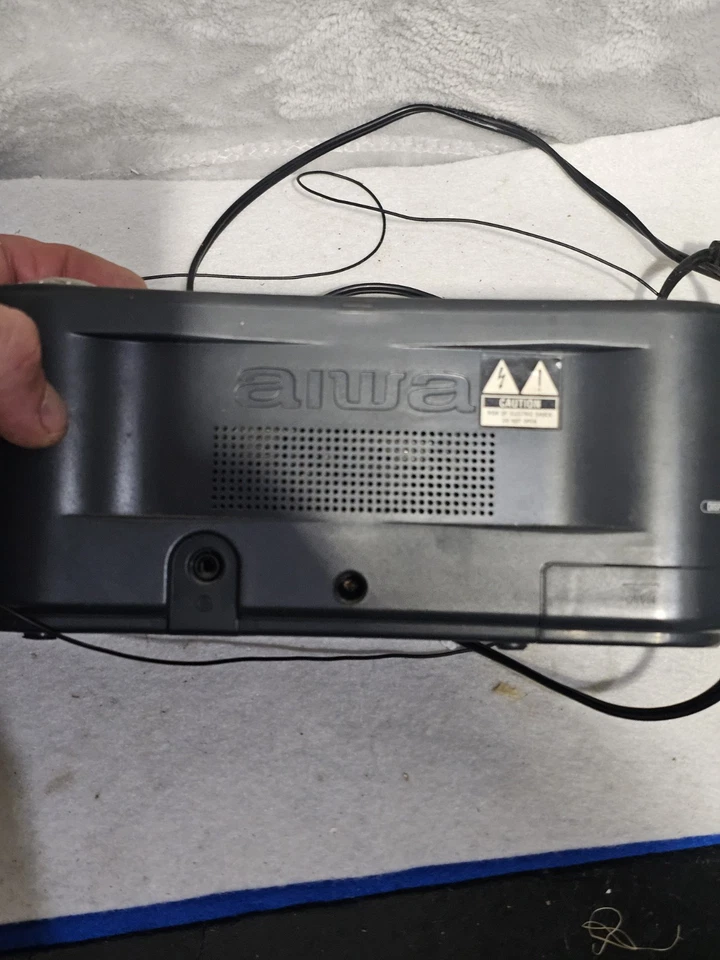 Aiwa FR-A505U AM/FM/ALARM CLOCK large display sensor display TESTED! - Image 4 of 4
