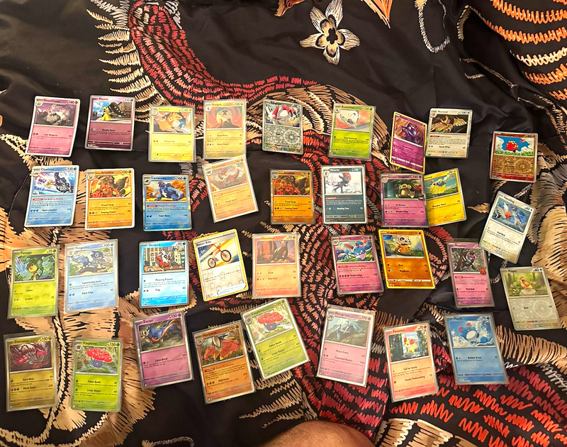 Pokemon TCG Sword & Shield 35 Card Lot English Holo Charmander Machamp