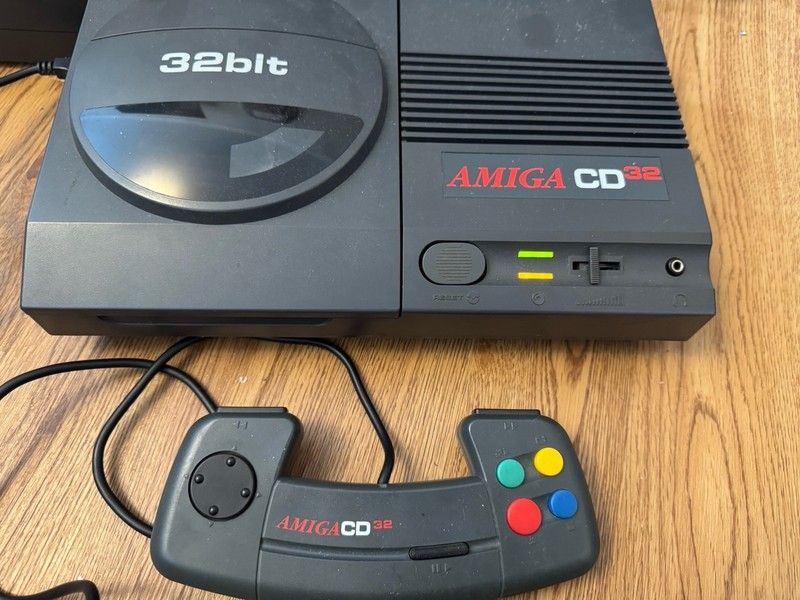 Commodore Amiga CD32 Console, Controller & PSU Spares & Repairs