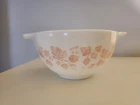 Vintage 23 Pyrex  PINK GOOSEBERRY  Nesting Bowl 441  - 1 1/2 pt  USA ovenware
