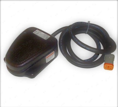 Part # GN73233GT Fits Genie  - FOOT SWITCH (W/Wire Harness)(3 Wires w/Connector)