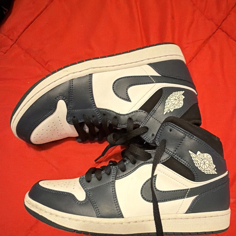Air Jordan Retro High OG Men’s 10.5 White/Navy/Black Leather MPN