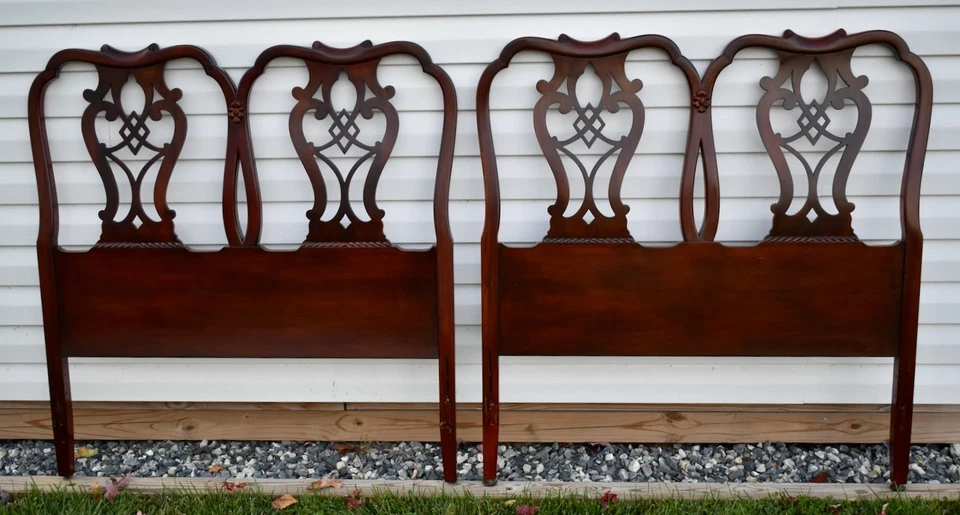 Par de cabeceros dobles estilo Chippendale de caoba vintage Foto 2 de 4