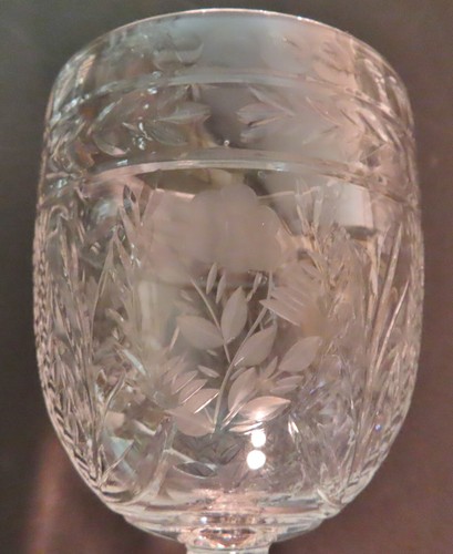8-VASOS ANTIGUOS DE VINO/CÓCTEL DE CRISTAL BOHEMIO CORTADO A MANO - Imagen 7 de 11