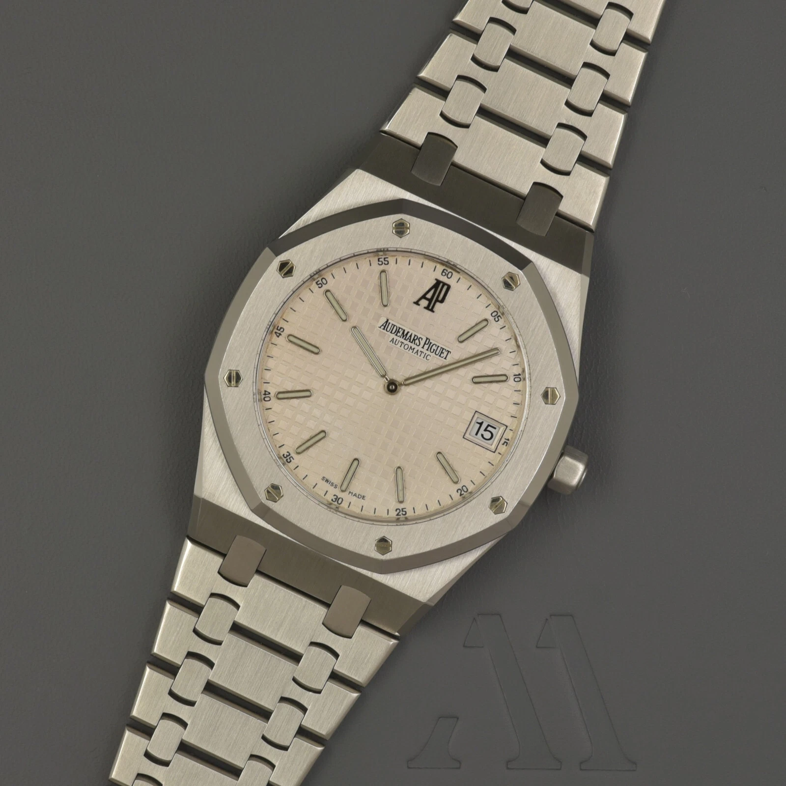 Audemars Piguet — Audemars Piguet Royal Oak 15202 ST Jumbo 2121 Vintage Steel Steel 39MM