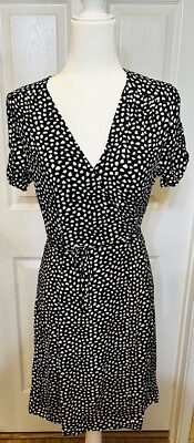 WB Withblack Winnie Dress Tie Wrap V Neck Black White Short Sleeve Size Medium