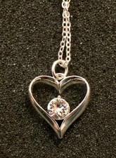 SILVER TONE HEART PENDANT NECKLACE WITH SWAROVSKI CRYSTAL JEWELRY