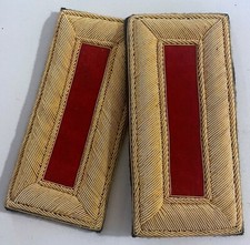 Artillery Second Lieutenant Wide Border Shoulder Strap.