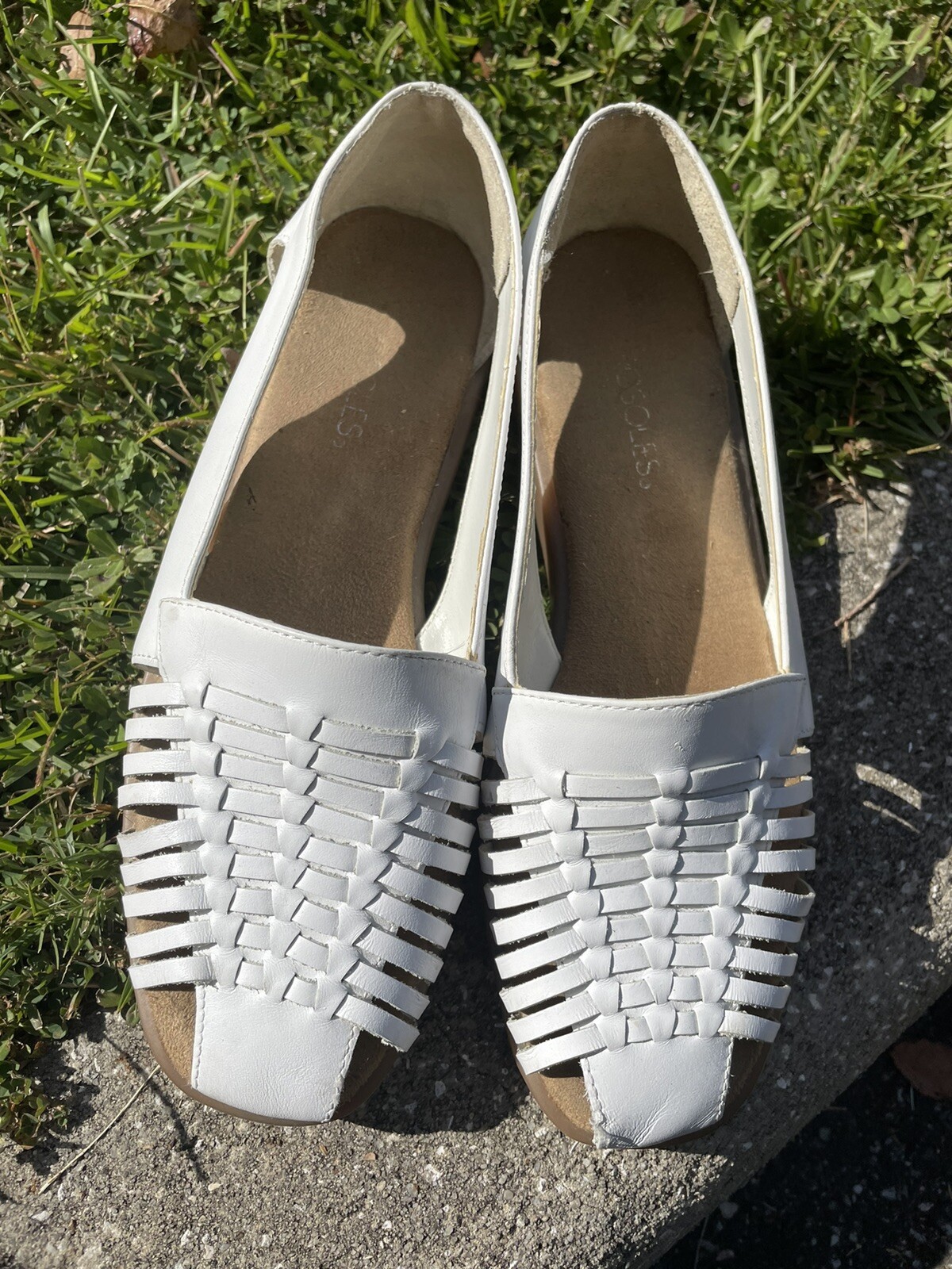 Aerosoles “4 Give” White Leather Closed Toe Straps Sandals Size 7.5 M | eBay