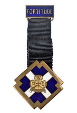 Vintage Old Scotland Scottish Girl Guides 'Fortitude' Enamel Award Medal Badge