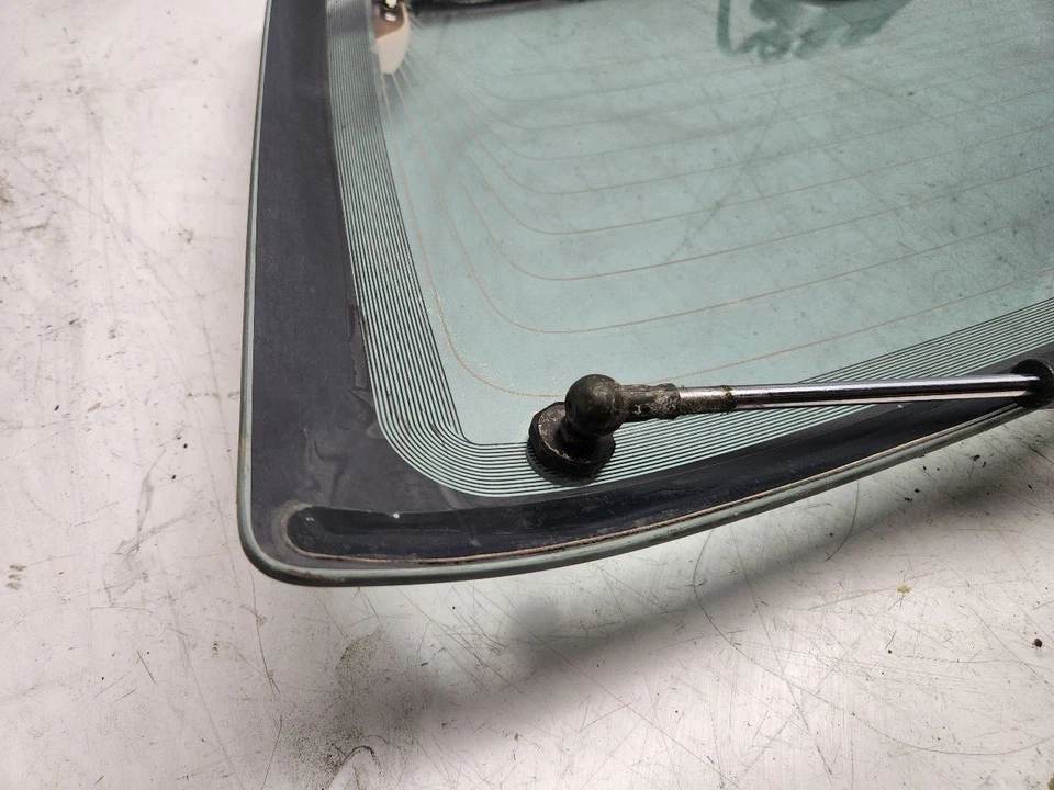 1997-2001 Honda CR-V Rear Back Hatch Glass OEM 73201S10A00ZA  - Image 4 of 4