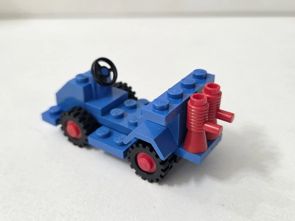 VINTAGE LEGO TOWN 6605 ROAD RACER 100% PARTS COMPLETE w MANUAL VGUC! - Image 3 of 4