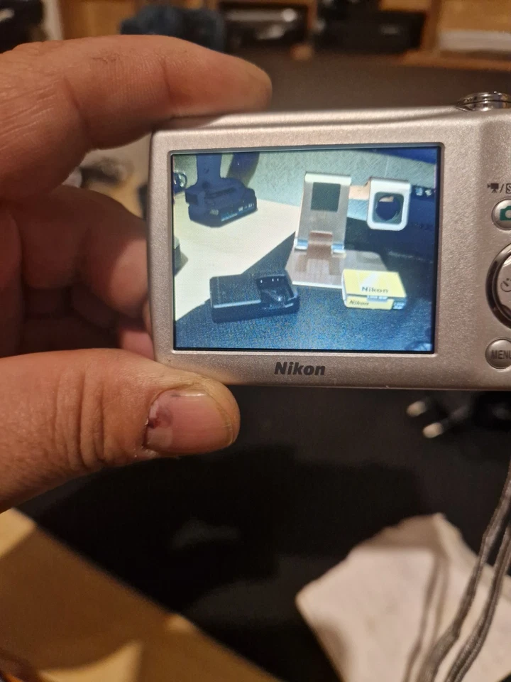 NIKON COOLPIX S225 ARGENTO - Immagine 4 di 4