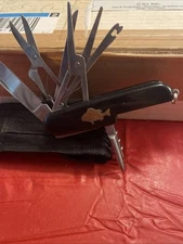 10 Blades MULTI PURPOSE CAMPING/CARRY KNIFE