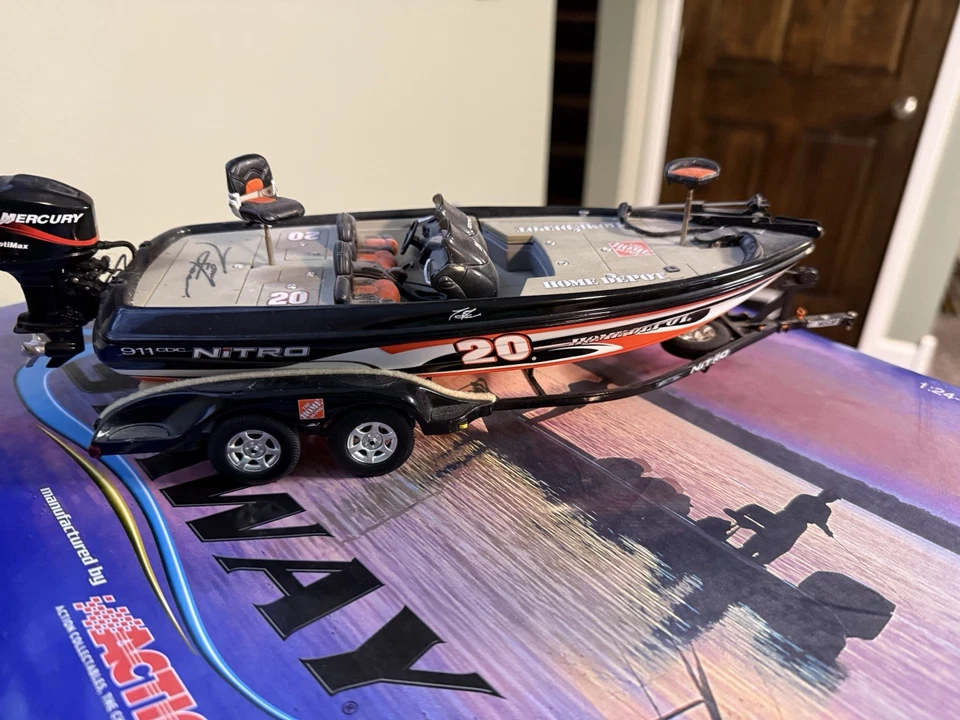 ACTION CASTAWAY Tony Stewart #20 Home Depot 2002  NITRO BOAT TRAILER Reverse - Image 2 of 4