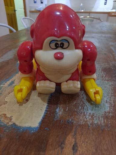 ACROBATIC TUMBLING MONKEY broken somersault gorilla Illco Toys battery Rare Red