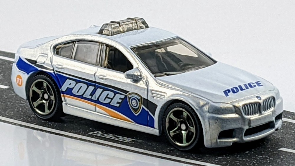 BMW M5 Police / White / Matchbox / 2016