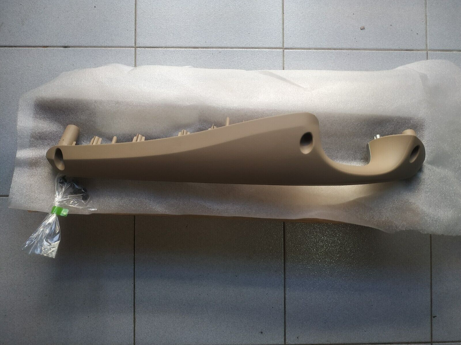 BMW E46 armrest front right TITANIUM II ,HELLBEIGE !NEW! !GENUINE  
