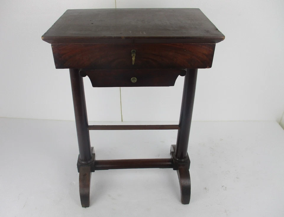 古董爱德华风格时期绗缝书桌柜写字台 精致 — 第 2/4 张图片