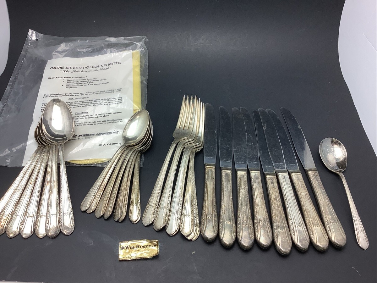 Vtg 33 Piece Silver plated Wm Rogers IS 1939 Regent Flatware
