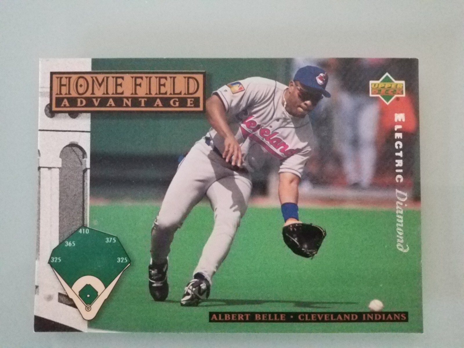 1994 Upper Deck Electric Diamond Albert Belle #285 Cleveland Indians