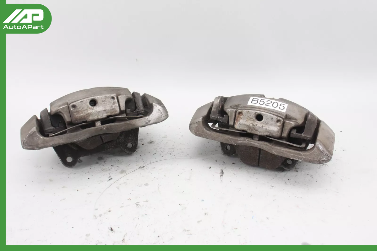 ✓ 07-13 BMW E90 E91 E92 E93 335i 335xi Front Brake Caliper Set 57