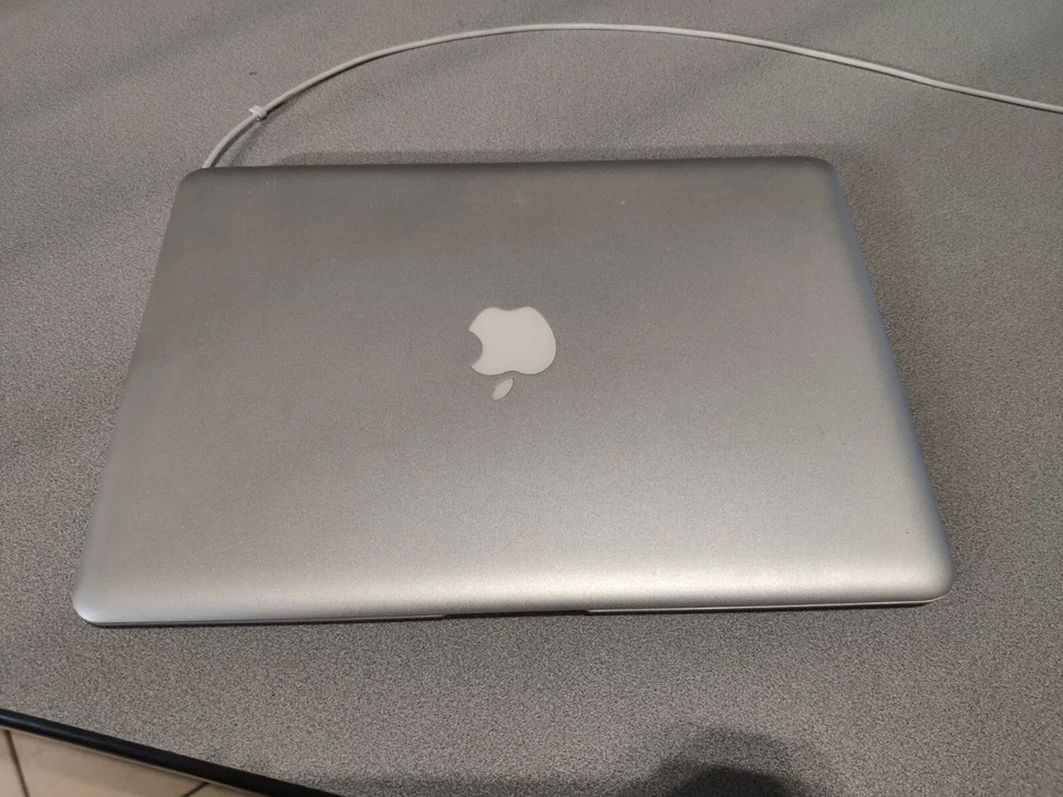 MacBook Air A1237 Intel Core2Duo 1.6GHz 2GB RAM 667MHz SSD 80GB OSX 10.7.5 BOX - Immagine 4 di 4