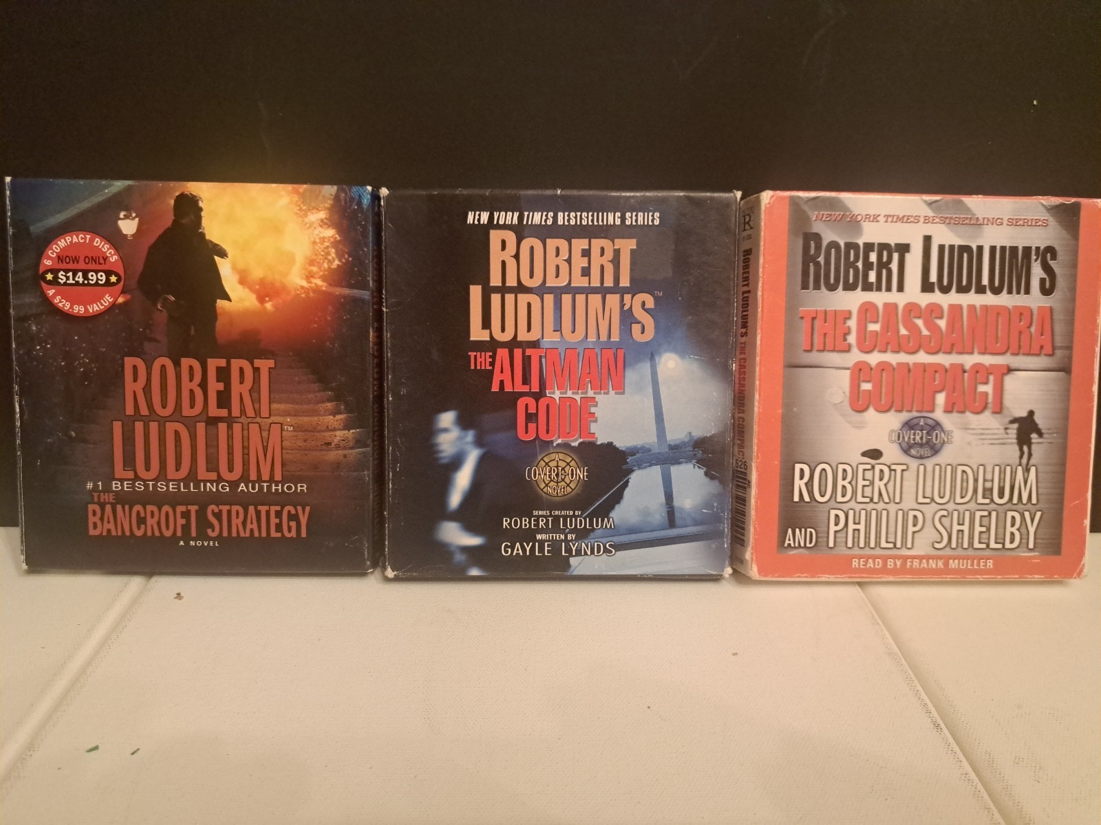 Bestselling Author Robert Ludlum 3 Audiobooks Library Copies