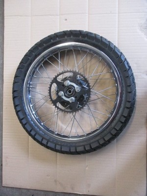 Hinterrad mit Reifen Dunlop Trailmax sehr wenig gefahren Yamaha 125 DTLC - 10V
