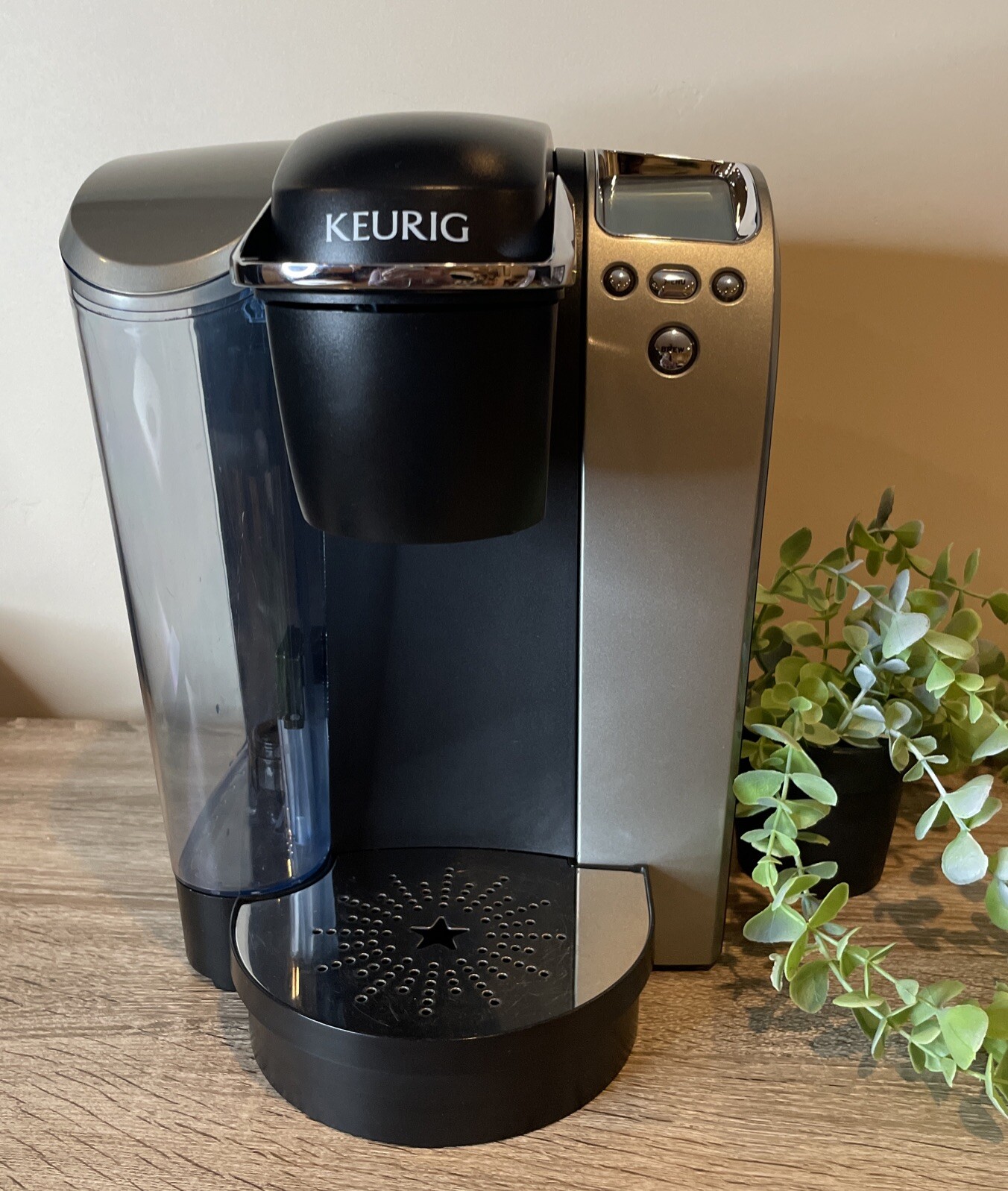 TESTED SANITIZED Keurig Model B70 Coffee Maker Black Used EXCELLENT K