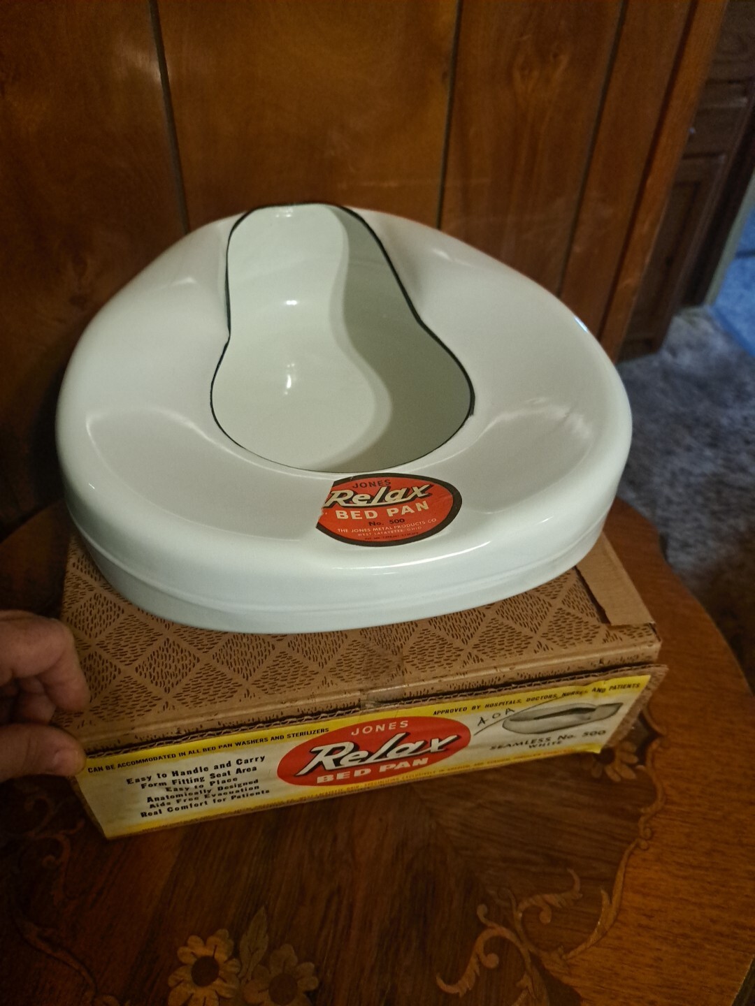 VTG Mid-Century Jones RELAX Porcelain Enameled White Bed Pan w/Original Box 