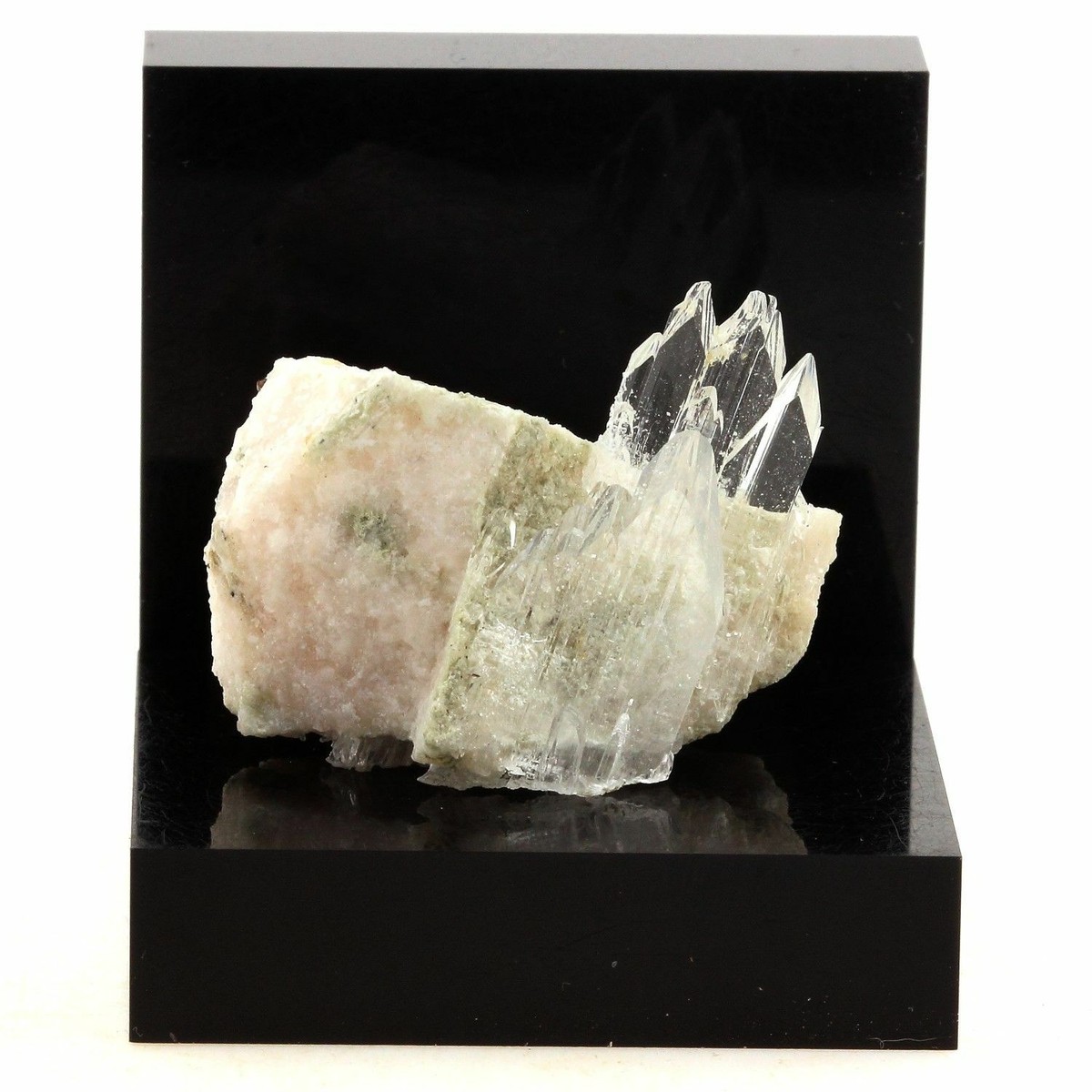Gypsum. 89.1 Ct. Gypsum Quarry, Arignac, France. Rare. | eBay