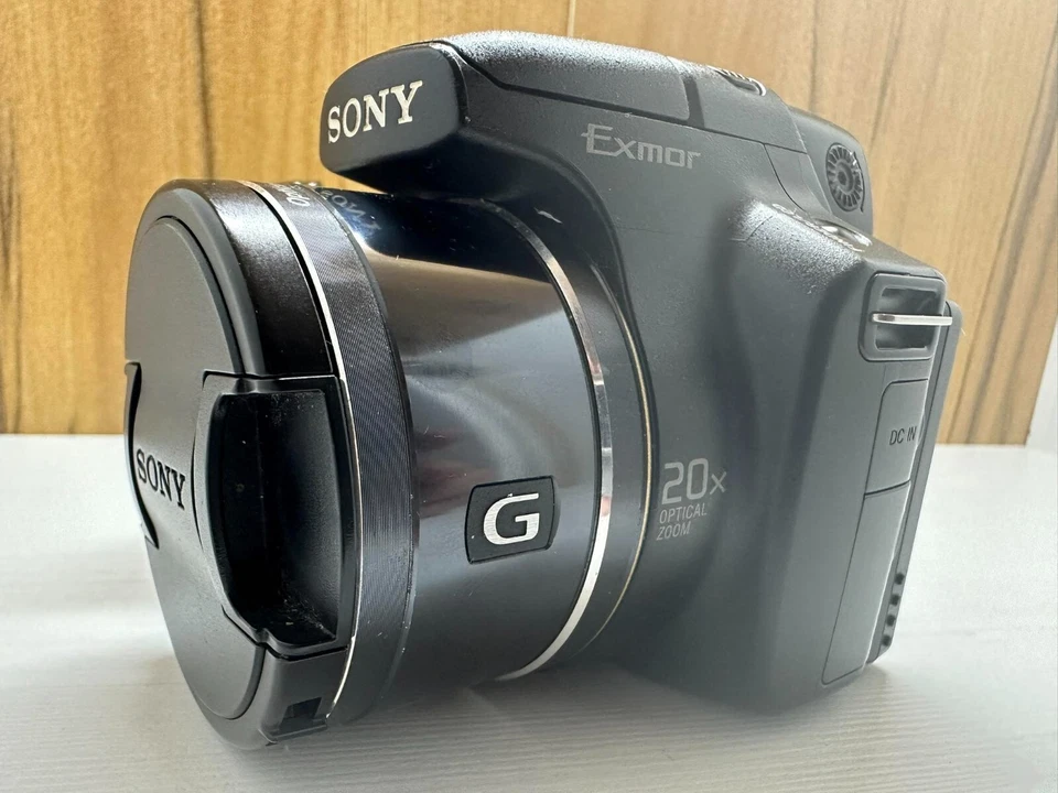 Sony CyberShot Dsc-HX1 Exmor Cmos G 20X Optical zoom Digital Camera 9.1 MP Japan - Image 2 of 4