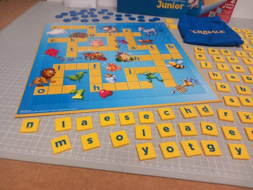 Mattel Games Scrabble Junior Children Board Game - Crossword Game - Family Game - Picture 12 of 16
