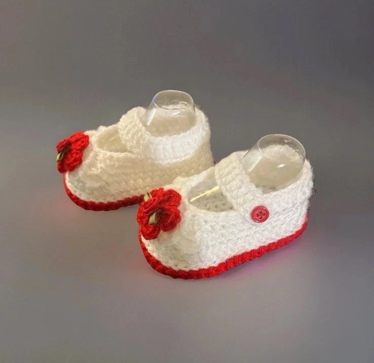 Botines de ganchillo hechos a mano para bebé niña con flores pantuflas NB 0-3 meses blanco/rojo Foto 2 de 4