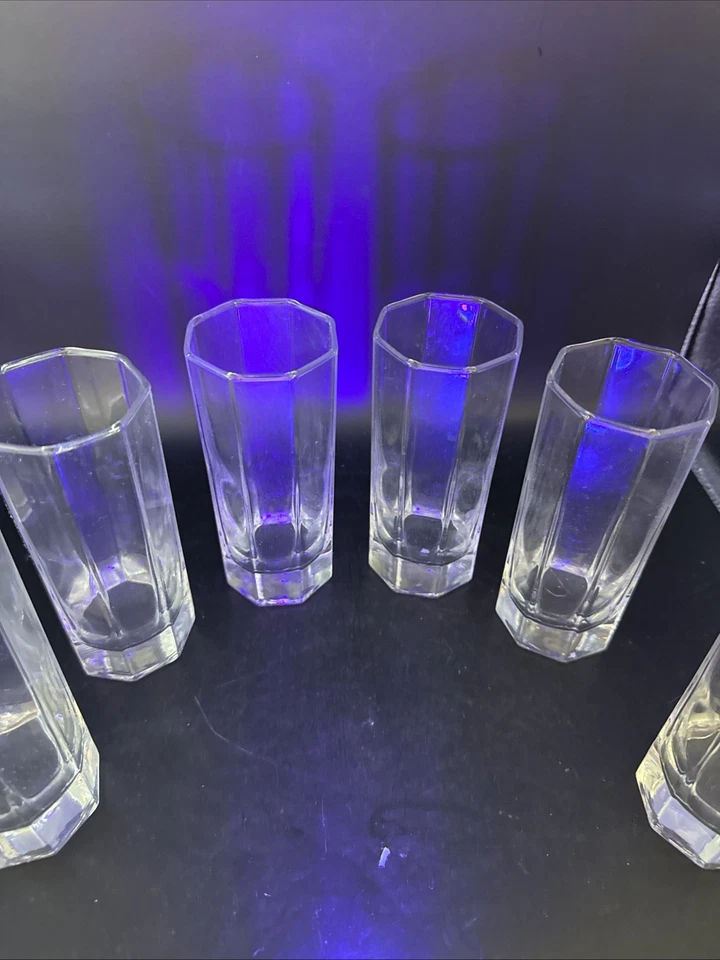 6 vasos de jugo octágono acanalados transparentes vintage, tiene un brillo azul de manganeso Foto 4 de 4