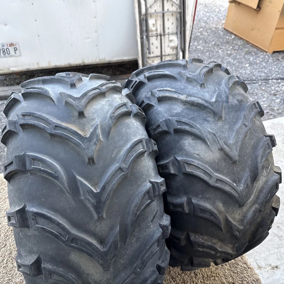 1989 Yamaha Moto 4 Yfm 250 Utility Atv Rear Tires And Rims Foto 4 de 4