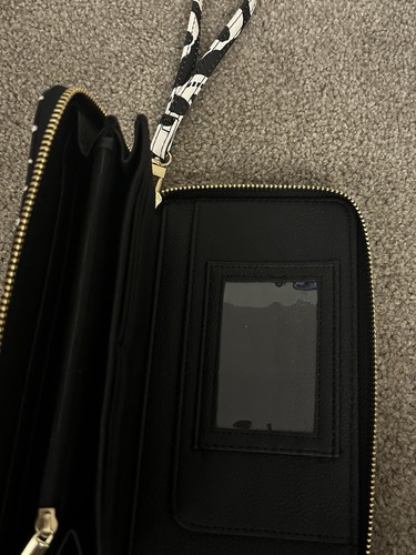 Betsey Johnson Wallet Wristlet Black White Skulls Zip-Around New without Tag - 第 4/4 張圖片