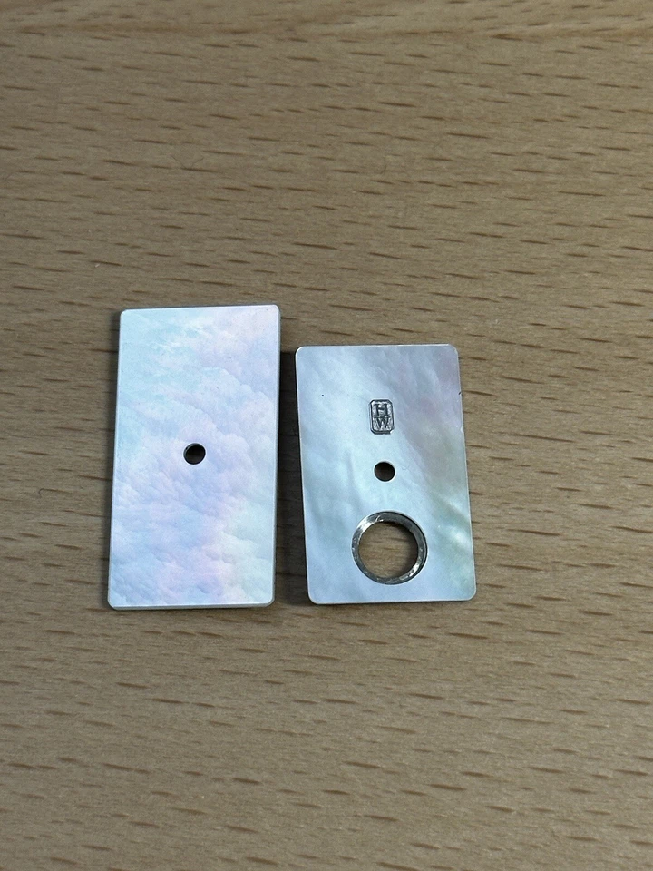 Dos esferas de madreperla Harry Winston Foto 3 de 4