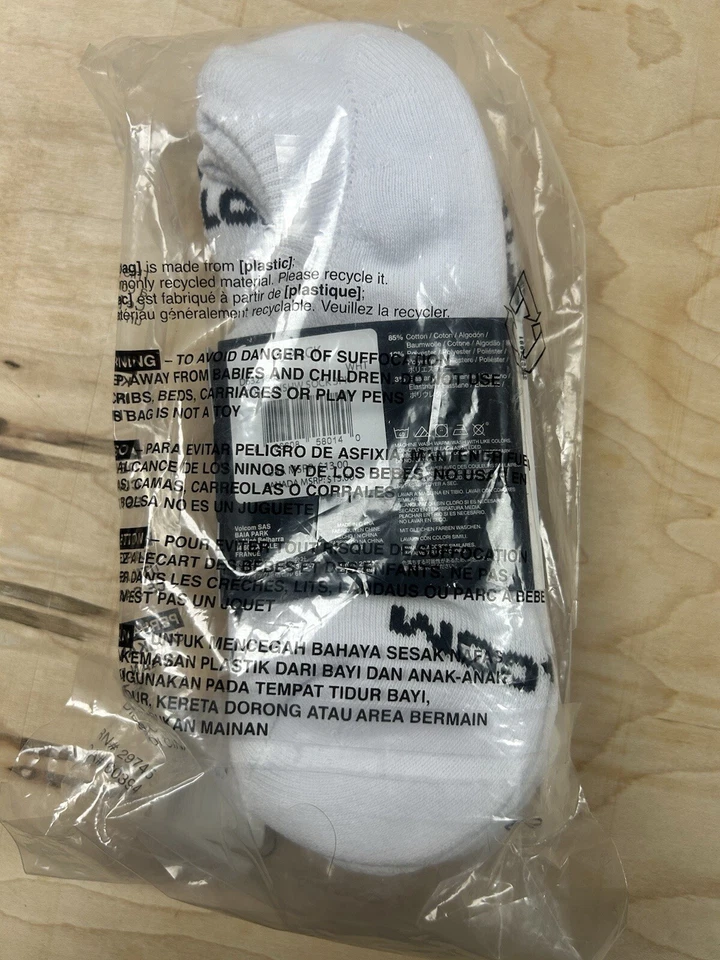 Volcom No Show 3 Pack Men’s Size 9-12 Socks - Image 4 of 4