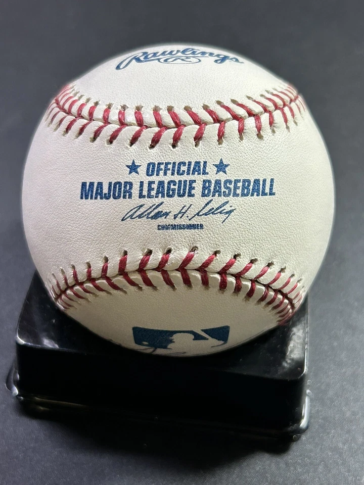 Béisbol oficial autografiado por Kelly Johnson de Grandes Ligas Foto 2 de 4