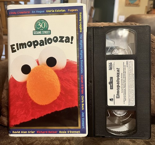 Jim Henson & Walt Disney The Muppet Christmas Carol VHS video Charles Dickens’