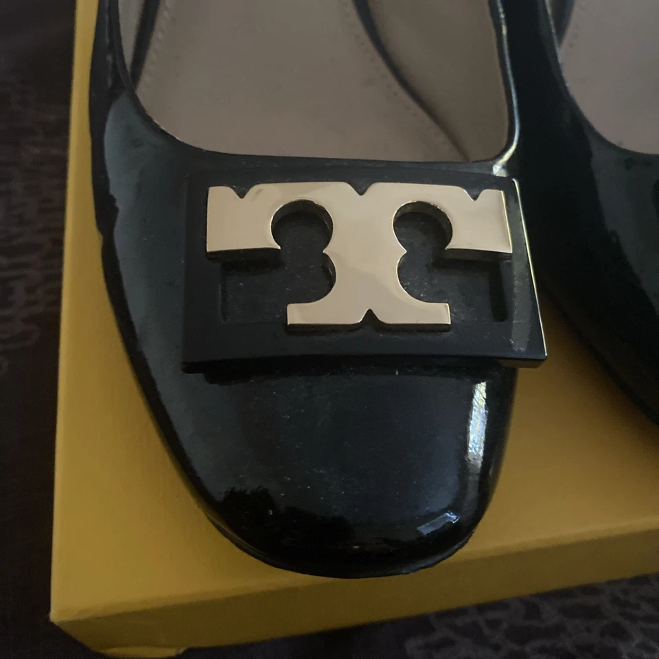 Talla 10.5 - Zapatos de tacón Tory Burch Gigi de charol negro sin cordones Foto 2 de 4