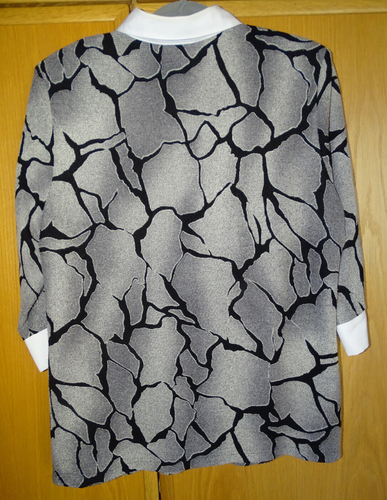 Black&Grey Mosaik Tunika Gr 44 / M - L Crepe Viskose Innenteil Kragen weiß CANDA - Bild 2 von 12