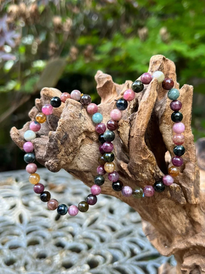 Pulsera elástica hecha a mano de turmalina natural de 6 mm con cuentas de piedras preciosas curación energética Foto 3 de 4